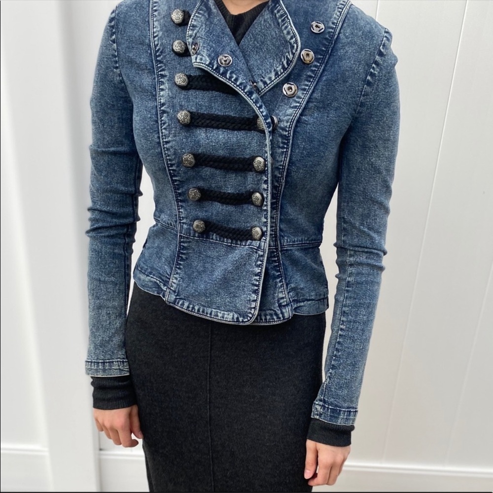Forever 21 Vintage Slim Fit Jean Jacket Size S